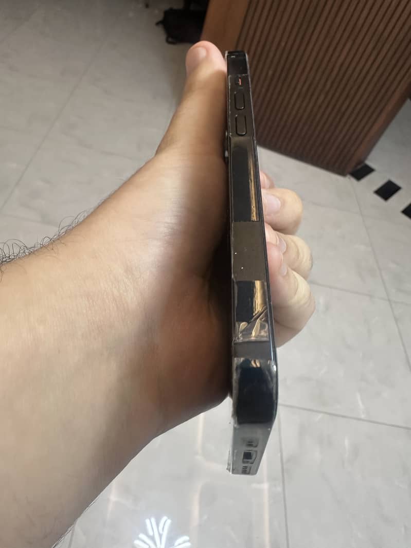 Apple iPhone 14 2