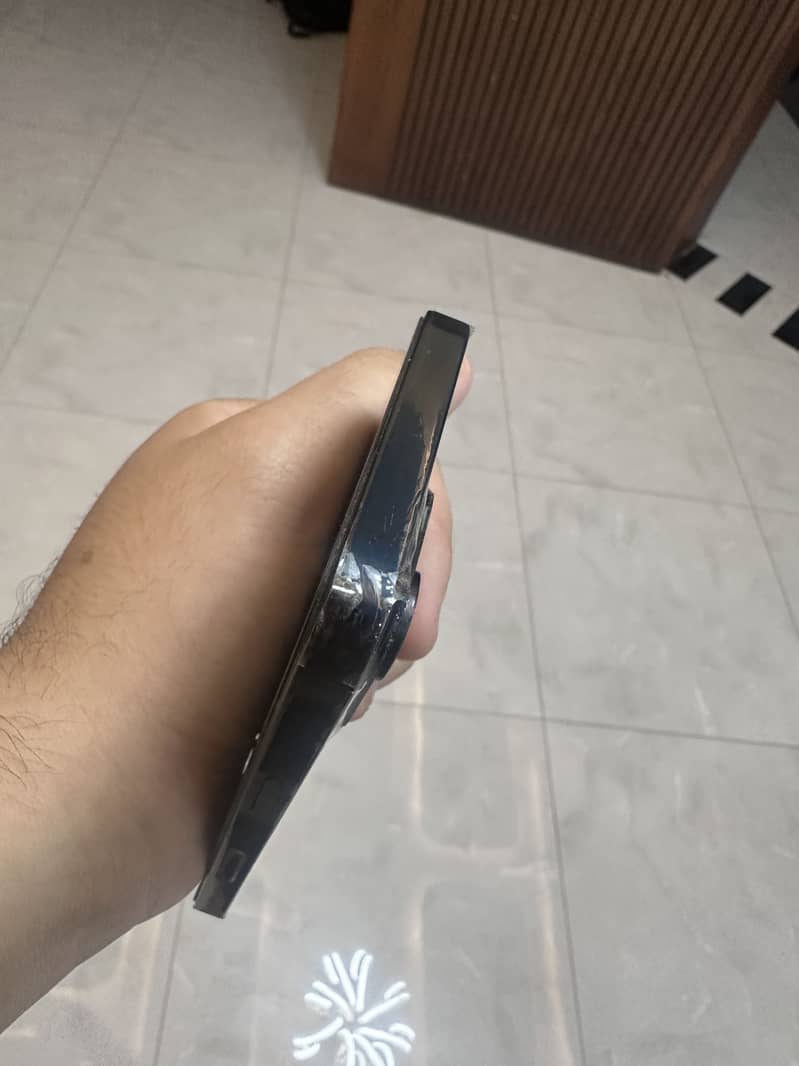 Apple iPhone 14 3