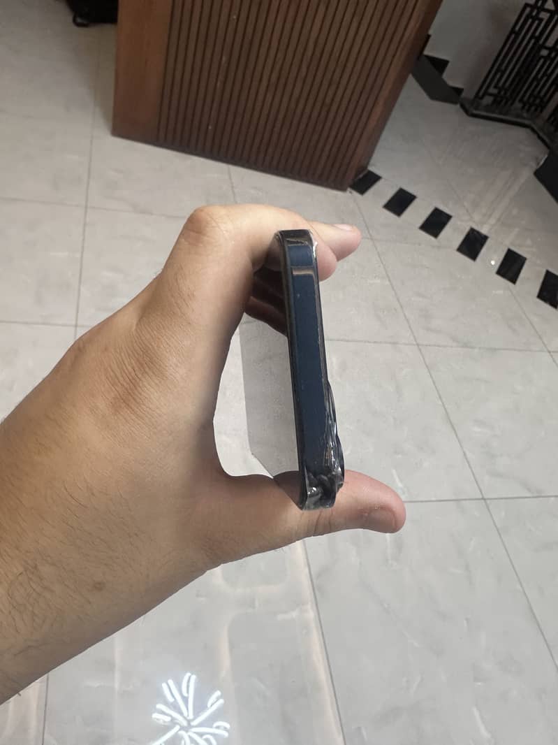 Apple iPhone 14 9