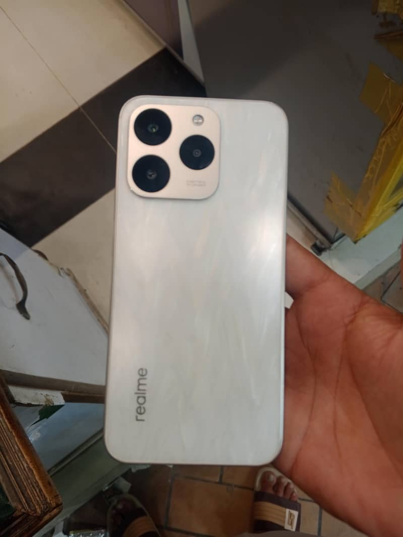 Realme 15t 0