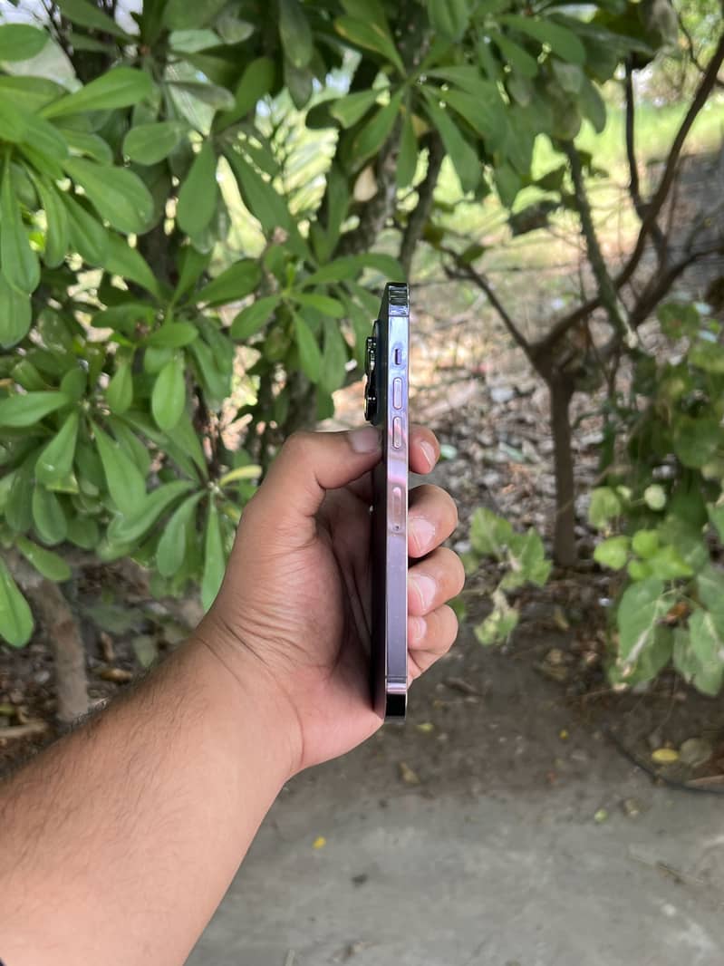 Apple iPhone 14 Pro Max 2