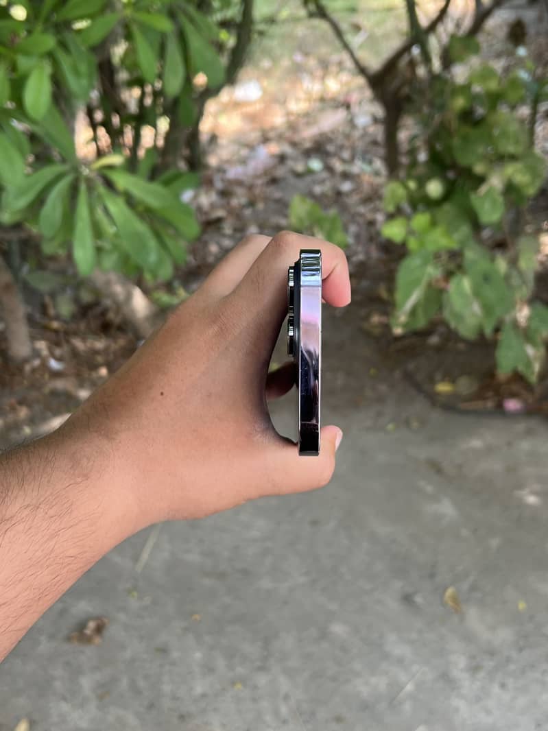 Apple iPhone 14 Pro Max 4
