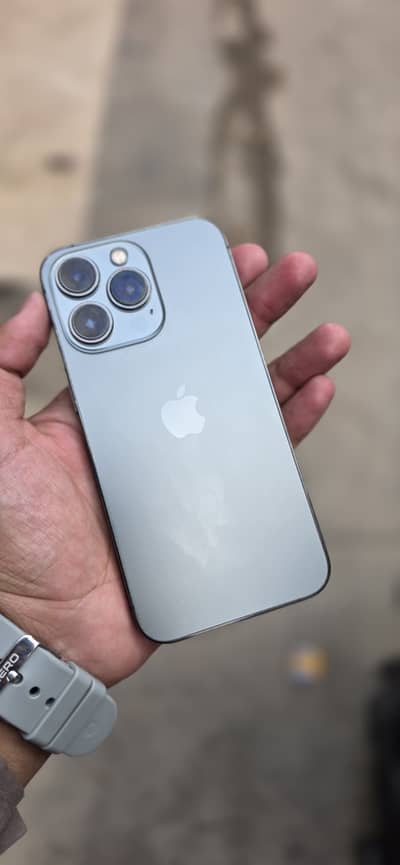 Apple iPhone 13 Pro