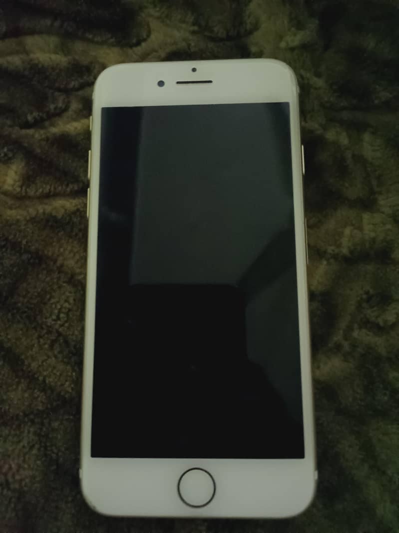Apple iPhone 7 4