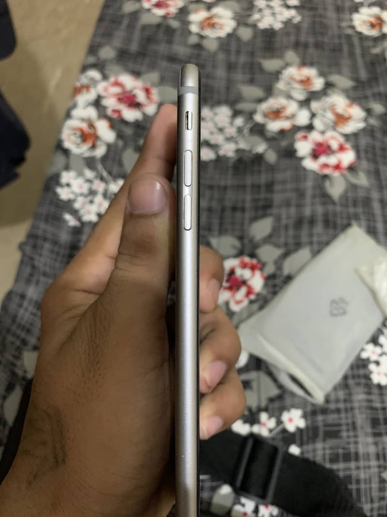 Apple iPhone 6 Plus 2
