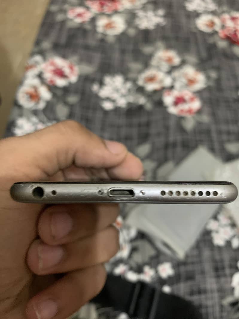 Apple iPhone 6 Plus 5
