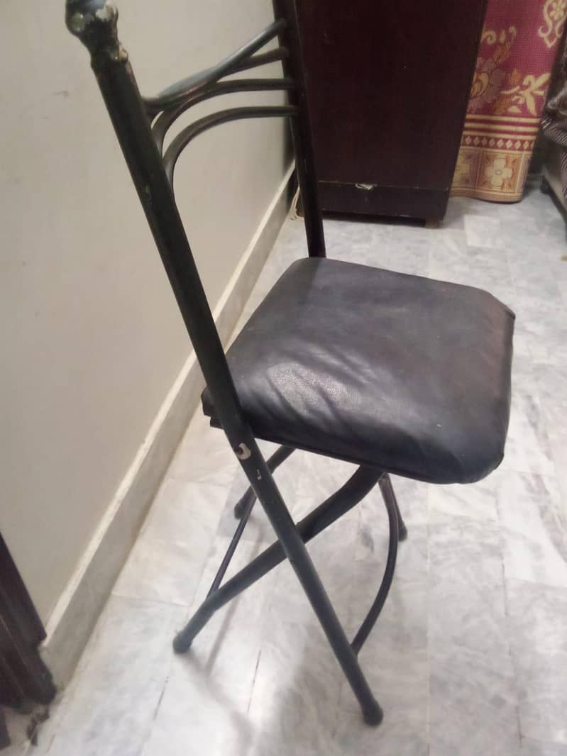 folding chair 0