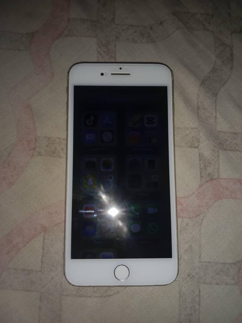Apple iPhone 8 Plus 6