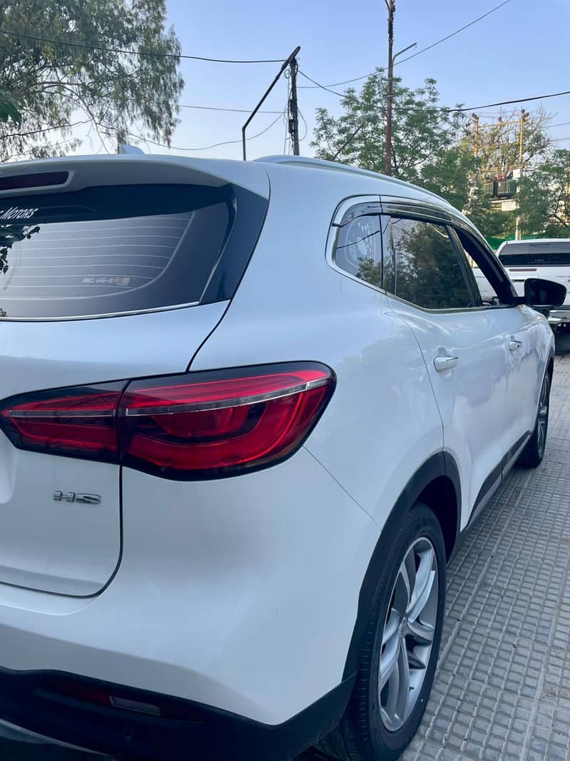 MG HS 2021 1