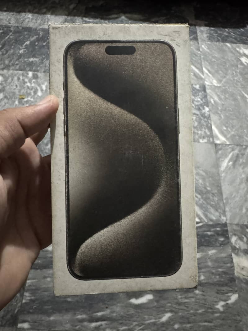Apple iPhone 15 Pro Max 3