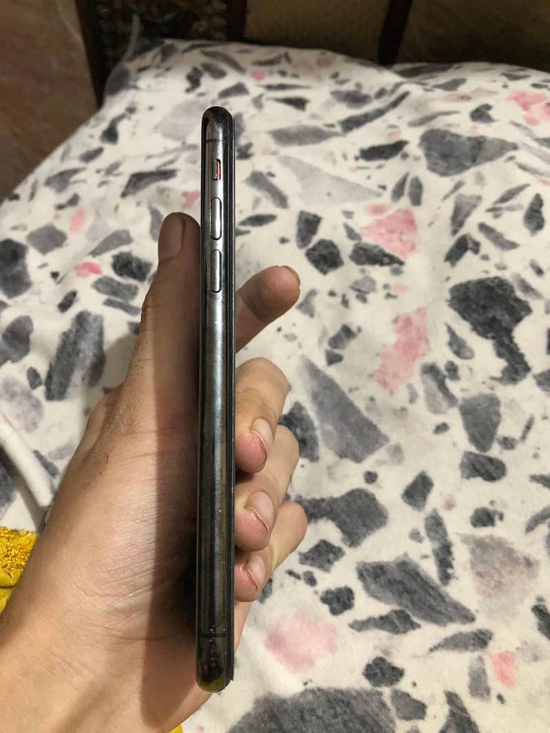 Apple iPhone X 1