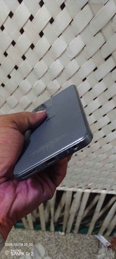 HMD Aura 2 5
