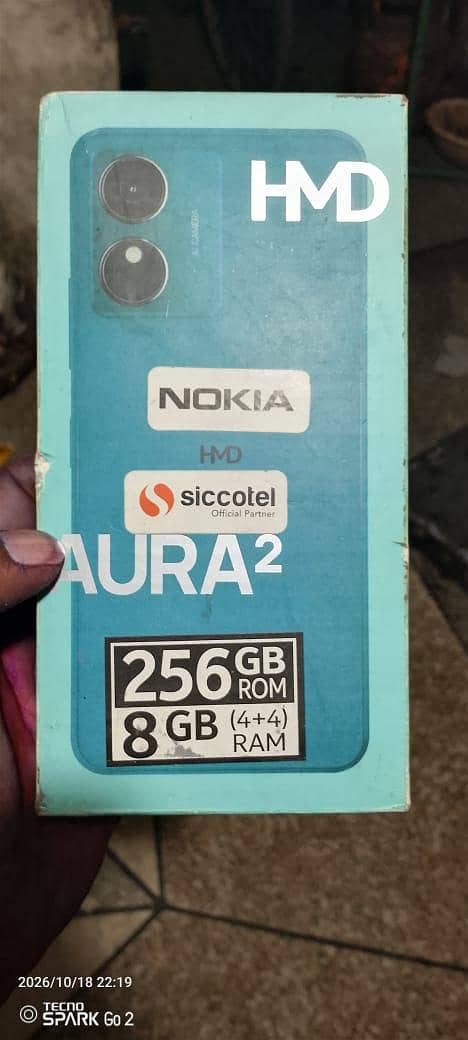 HMD Aura 2 8