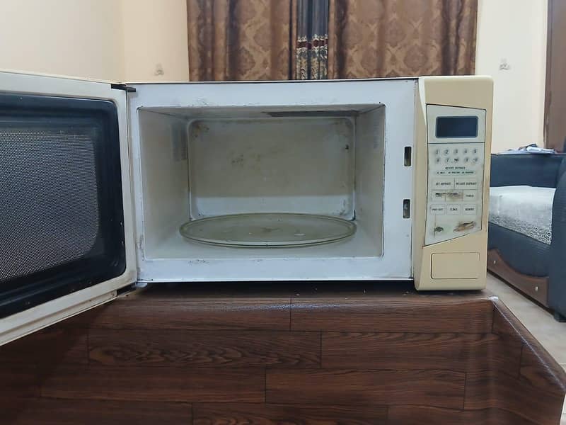 Microwave 4