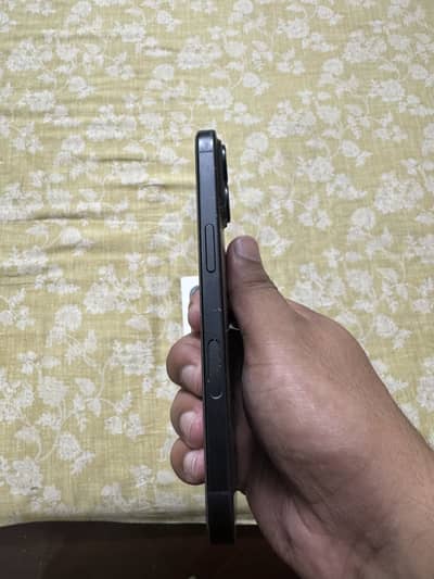 Apple iPhone 16 JV