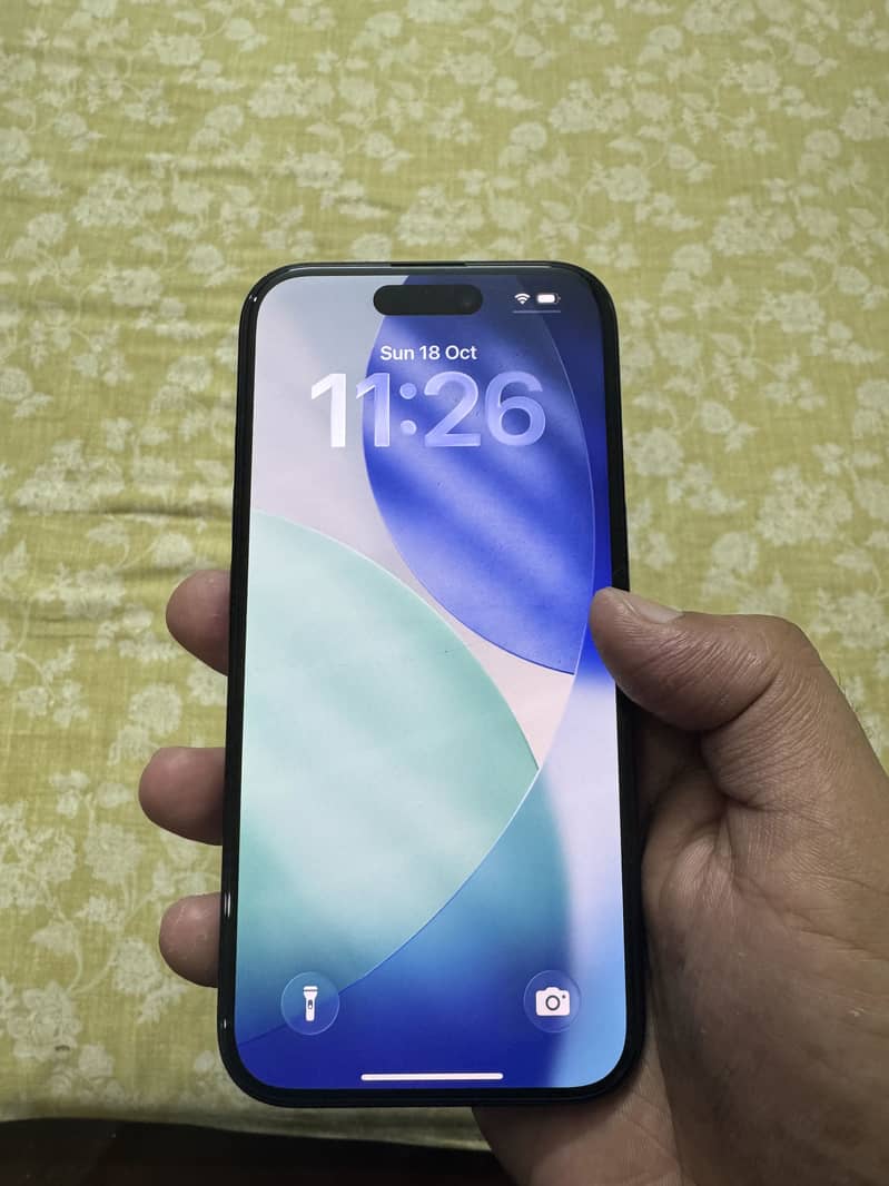 Apple iPhone 16 JV 5