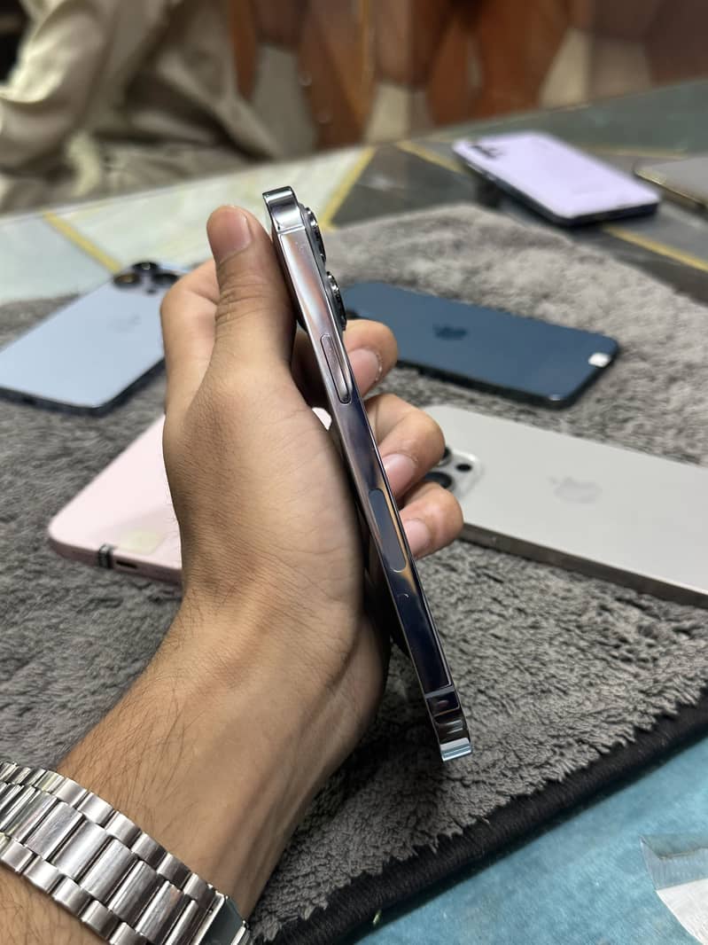 Apple iPhone 13 Pro 1