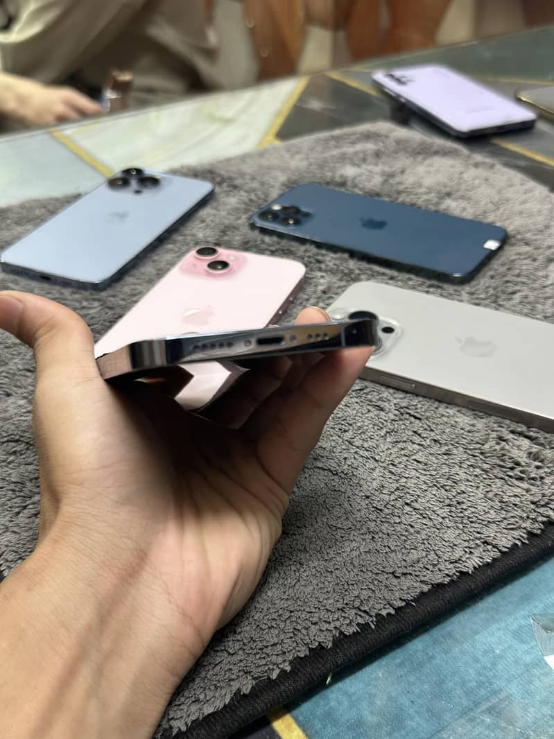 Apple iPhone 13 Pro 3
