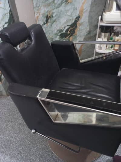 salon chairs nd makeup counter