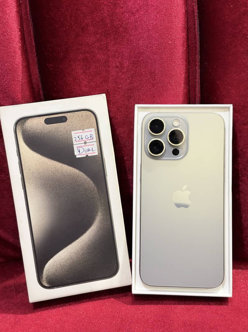 Apple iPhone 15 Pro Max 0