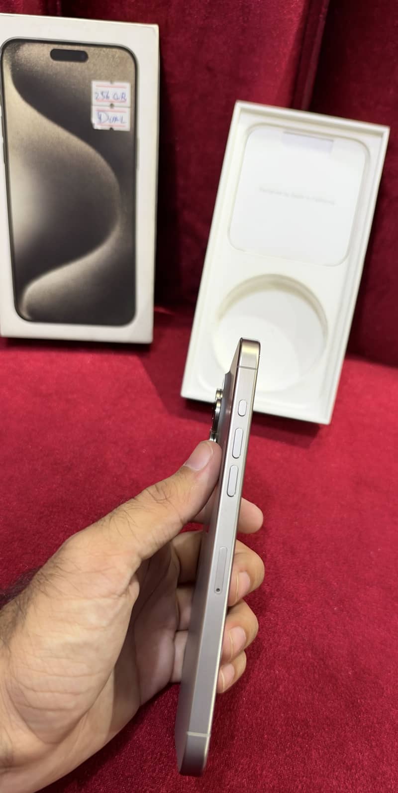 Apple iPhone 15 Pro Max 3