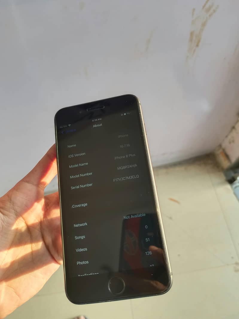 Apple iPhone 8 Plus 1