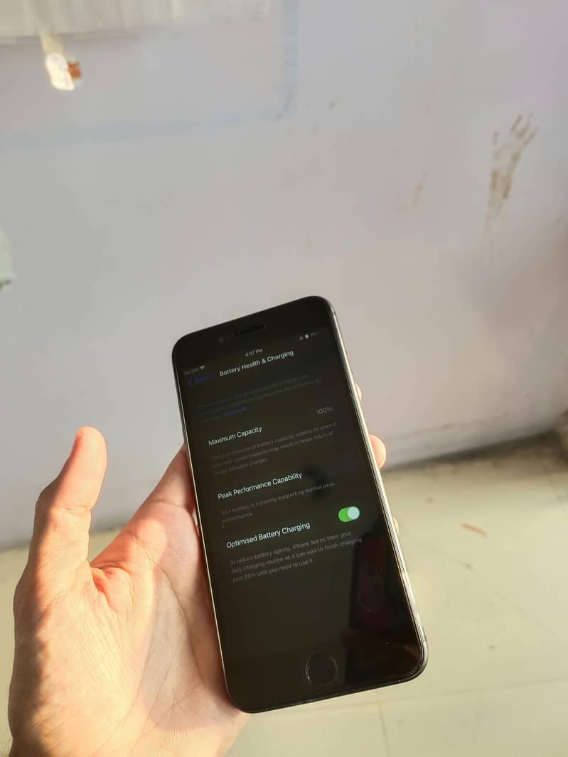 Apple iPhone 8 Plus 2