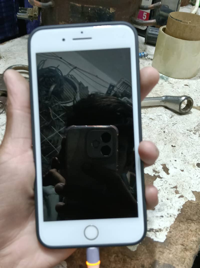 Apple iPhone 8 Plus pta 6