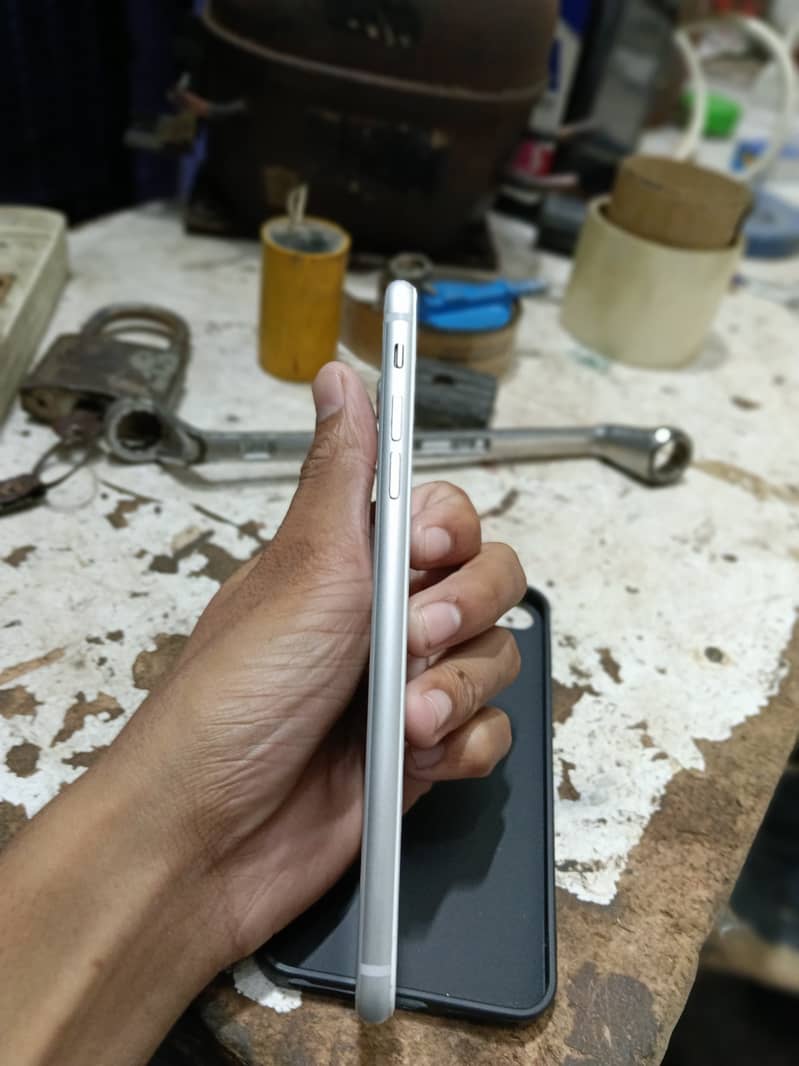 Apple iPhone 8 Plus pta 7