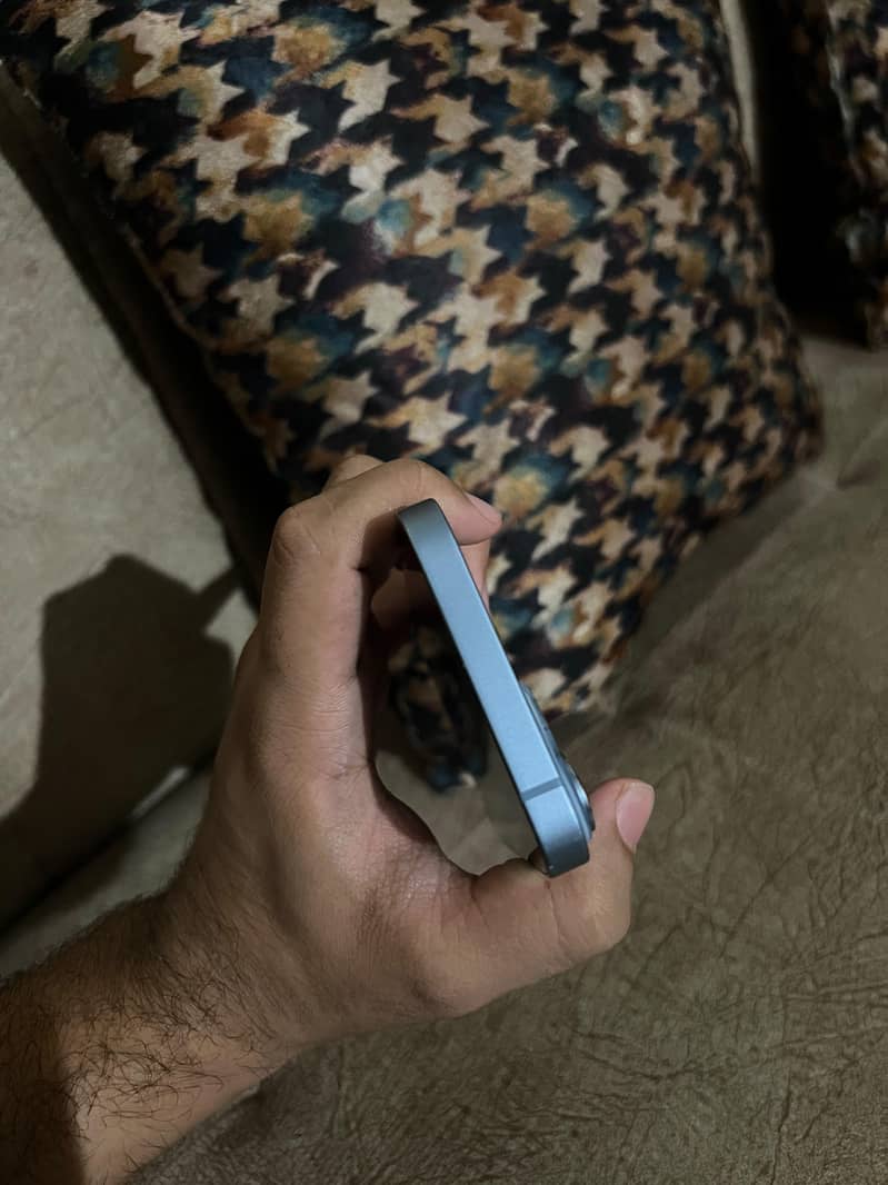 Apple iPhone 14 1