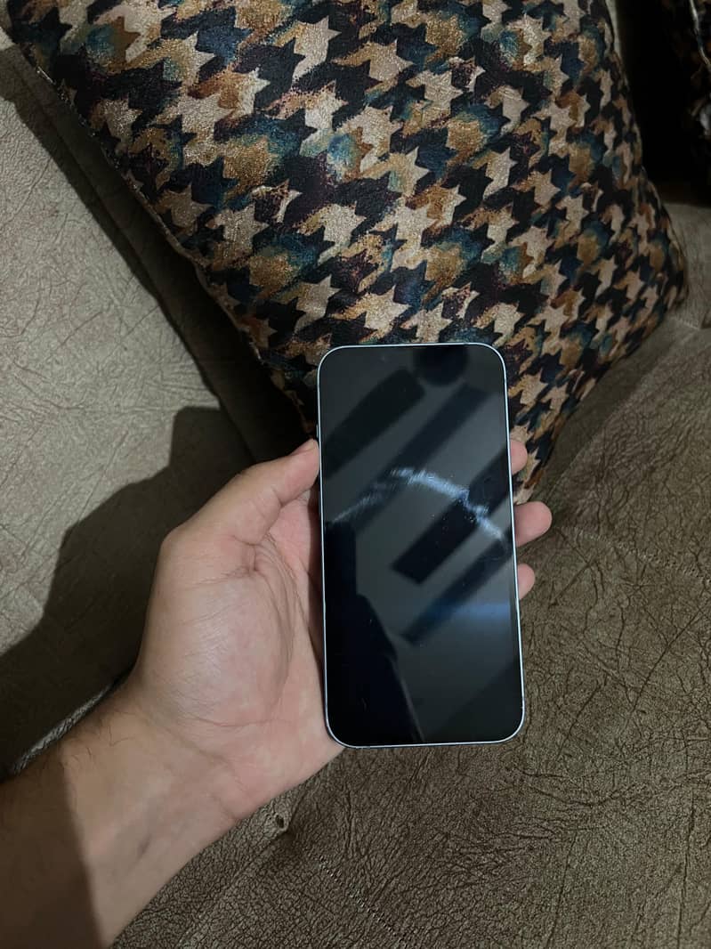Apple iPhone 14 3