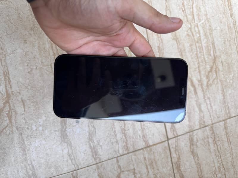 Apple iPhone 12 3