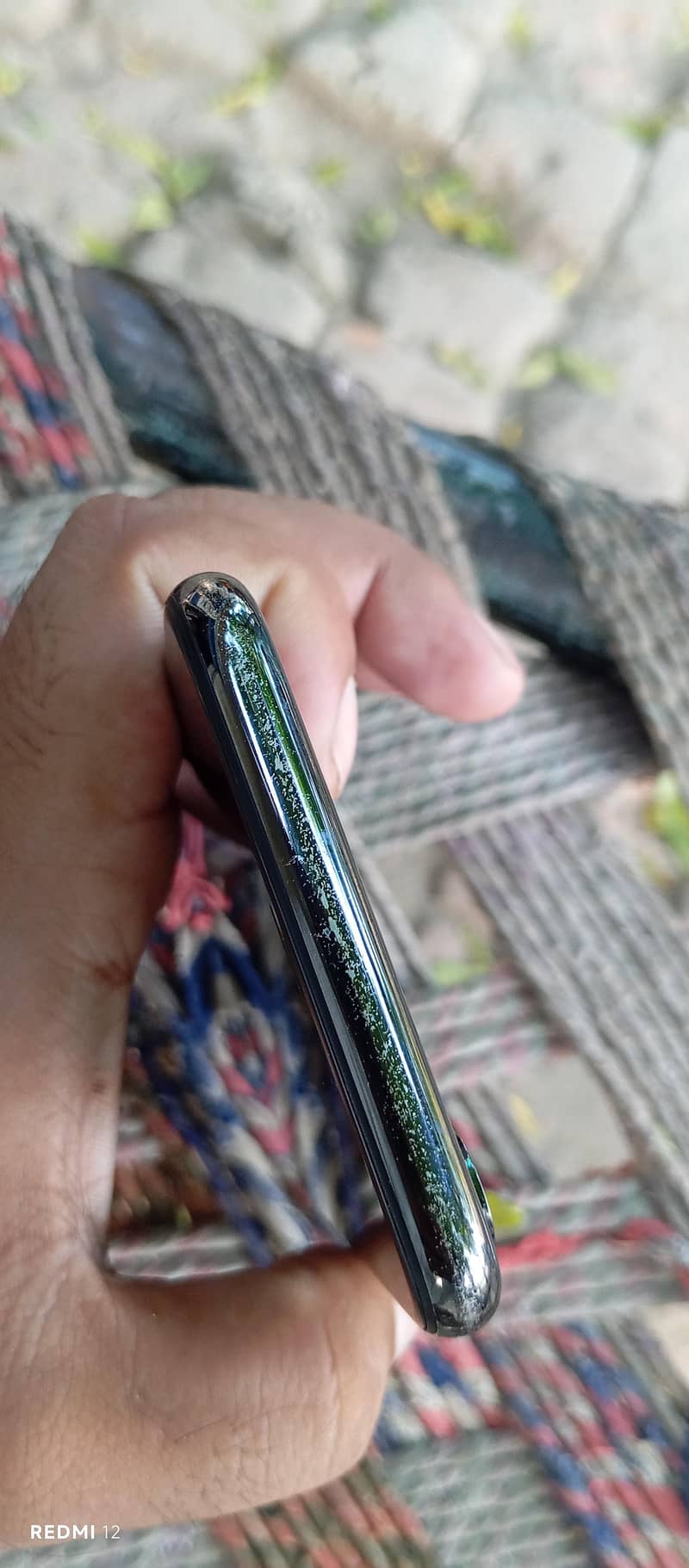 Apple iPhone XS Max 4