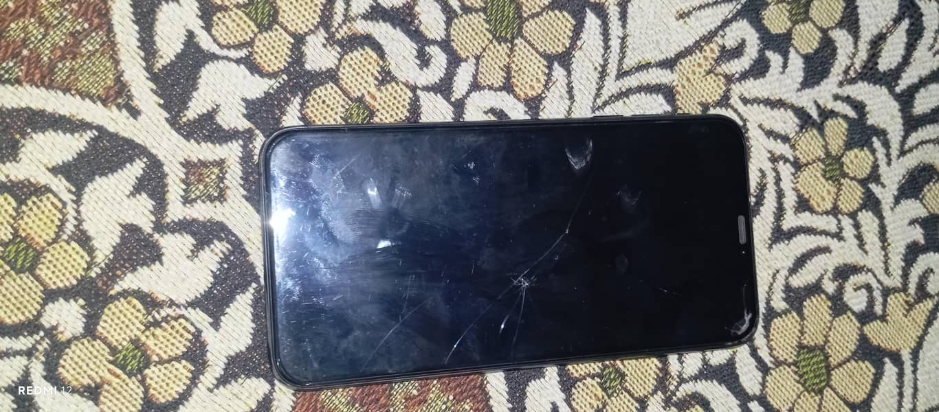 Apple iPhone XS Max 5