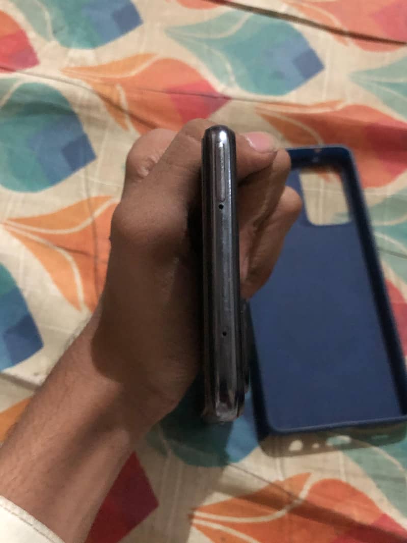 Samsung Mobile A72 3