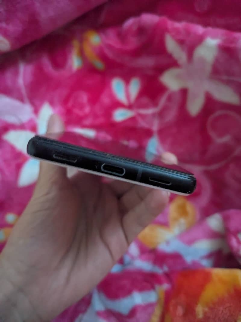 Google Pixel 6a 3