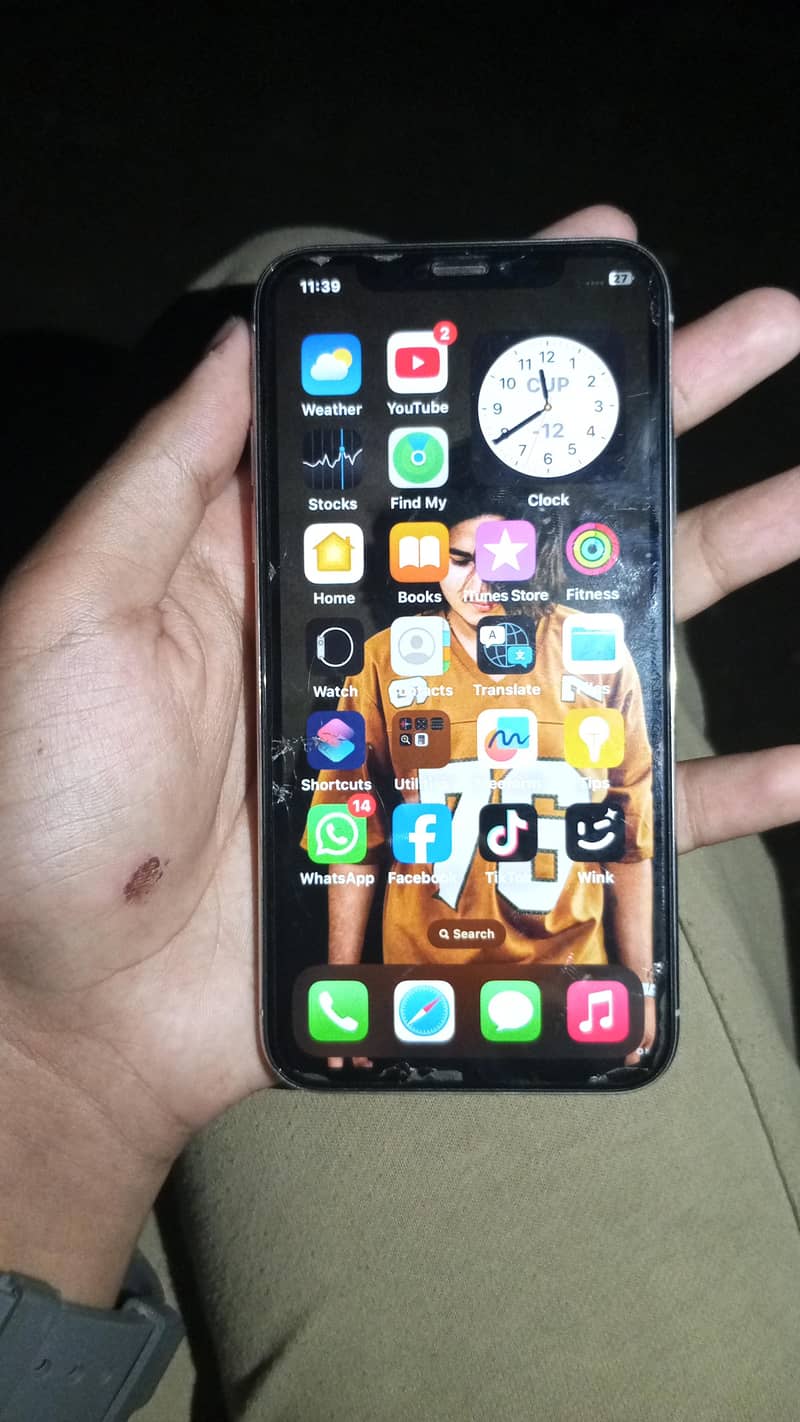 Apple iPhone XS 3
