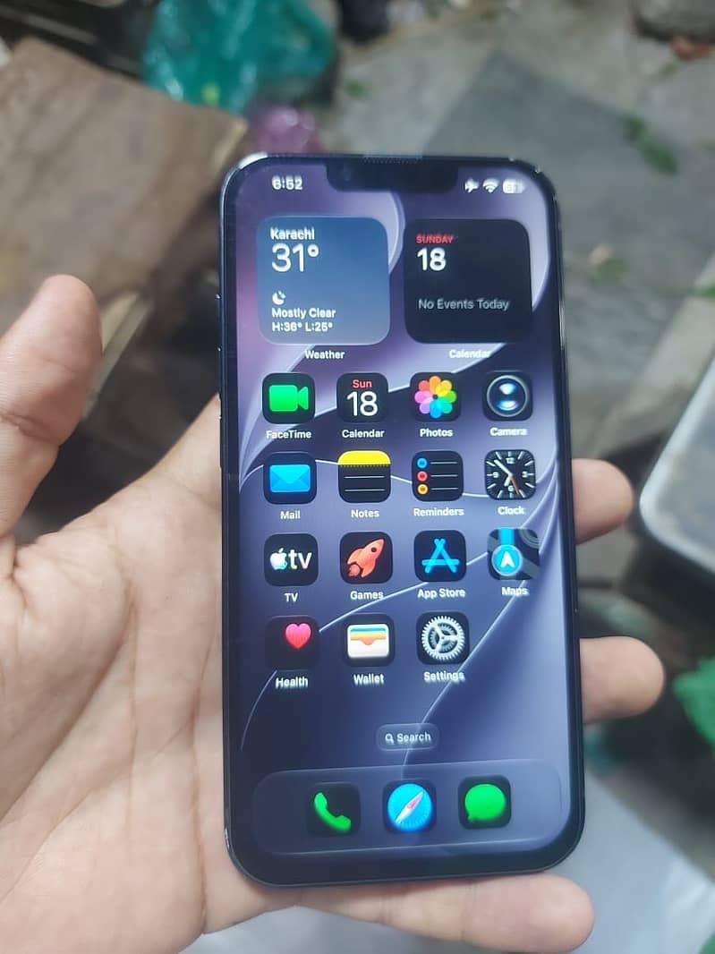 Apple iPhone 13 9