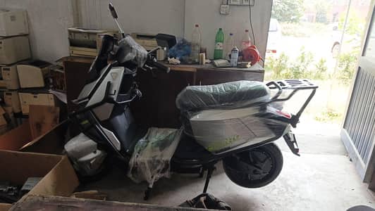 Brand New Condition Eveon Pronto FX. . . . 1200W Motor