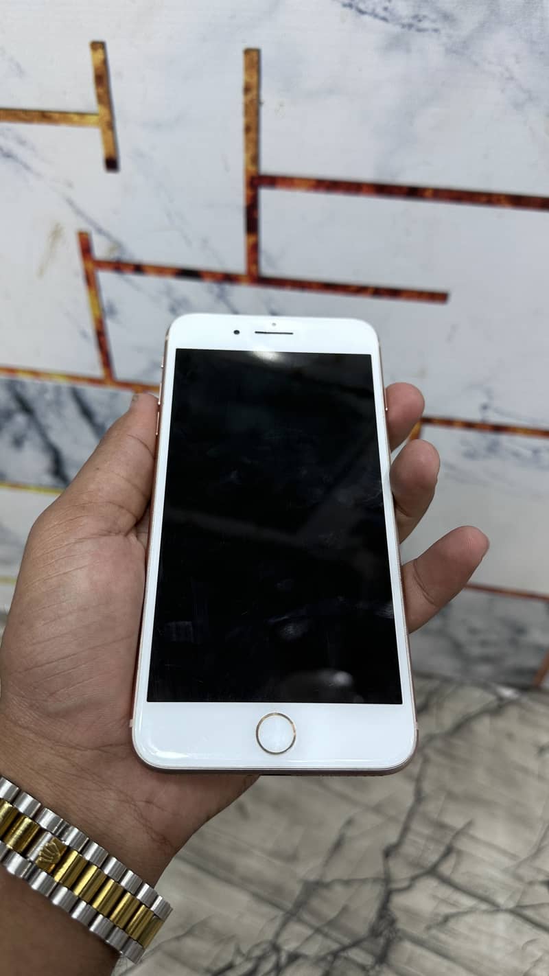 Apple iPhone 8 Plus 2