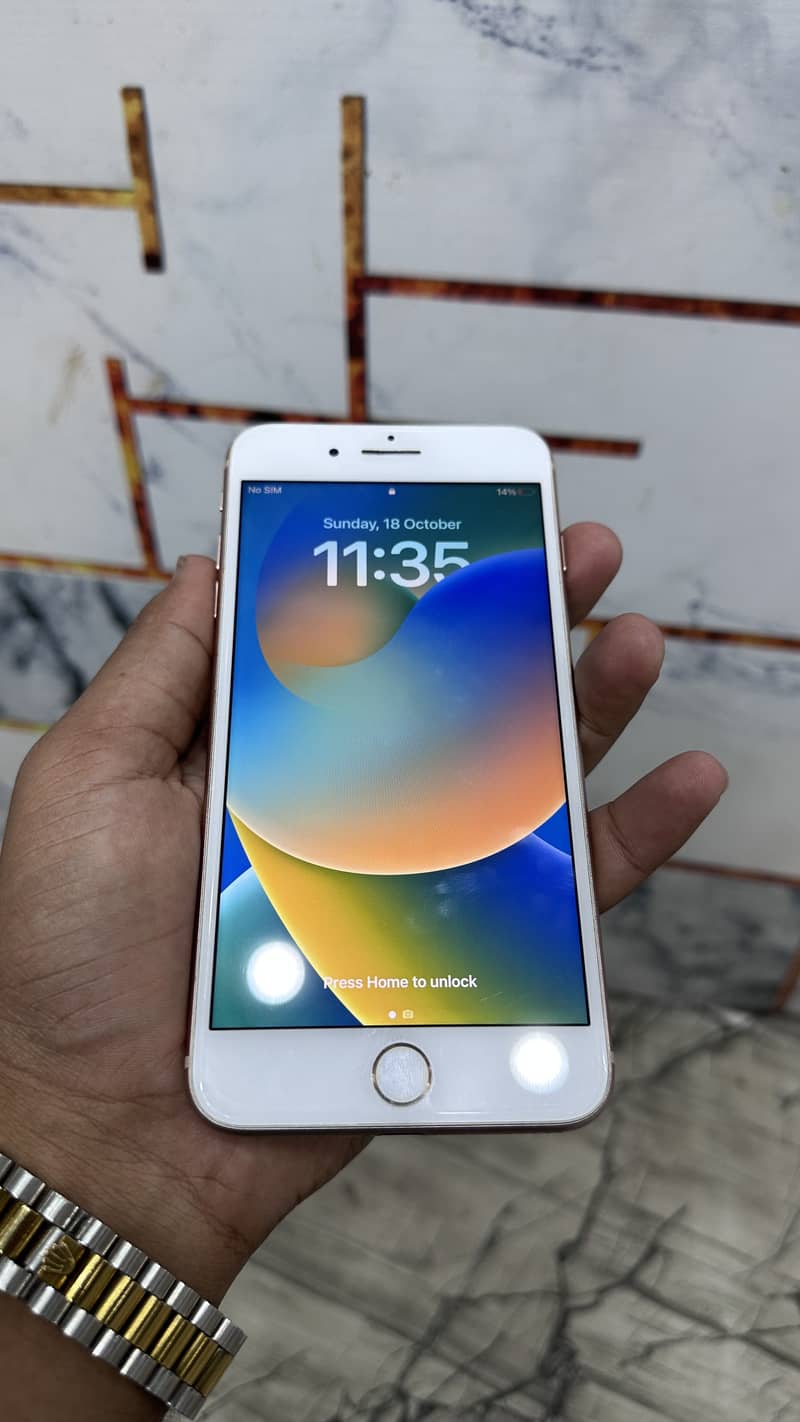 Apple iPhone 8 Plus 3