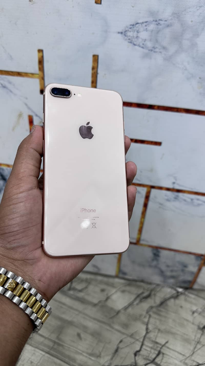 Apple iPhone 8 Plus 6