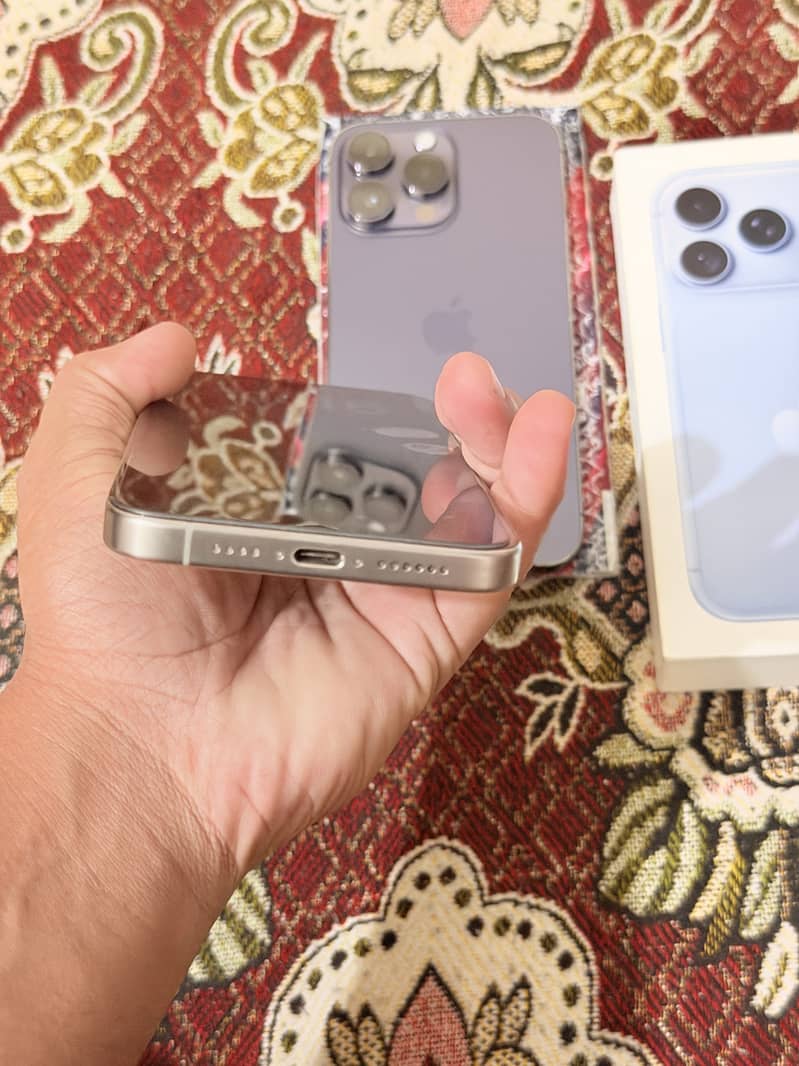 Apple iPhone 15 Pro Max 7