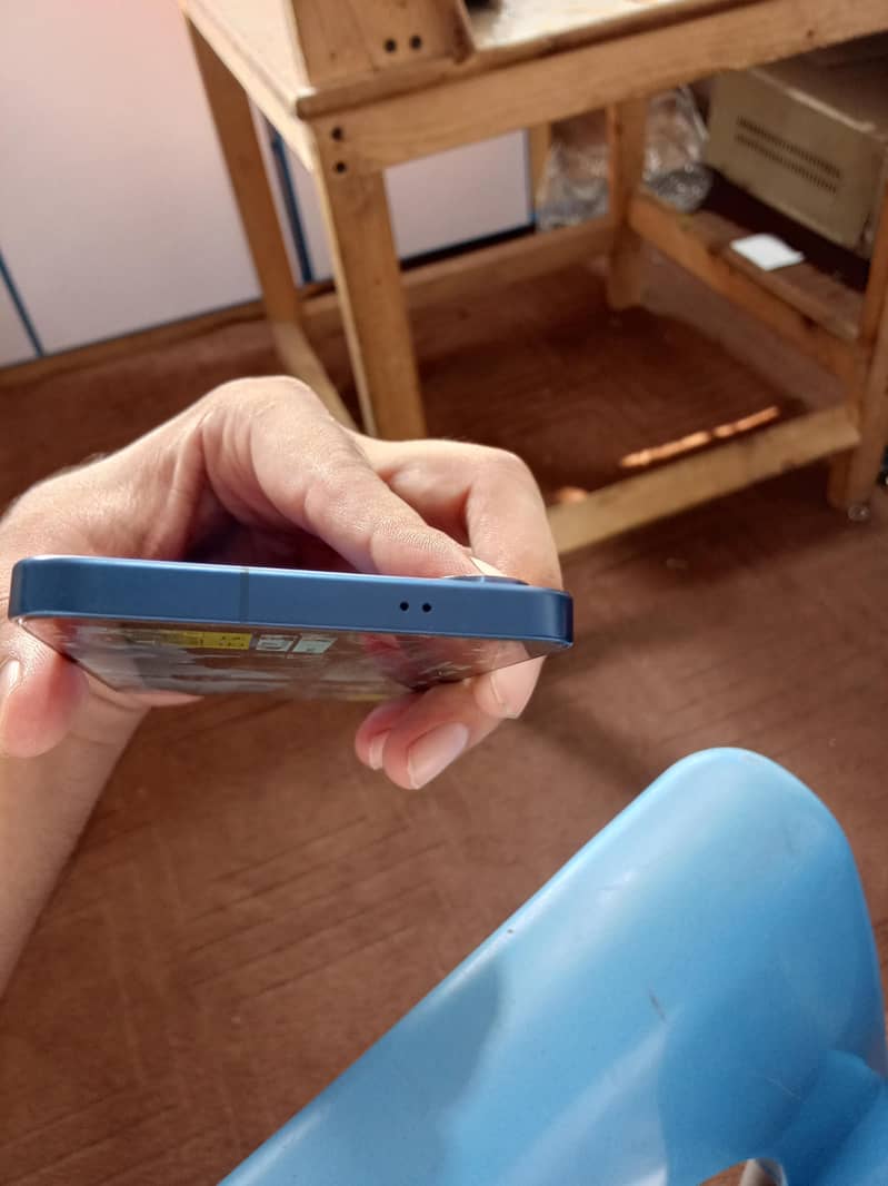 Samsung Mobile S25 Plus 3
