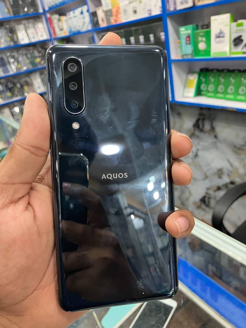 Sharp Aquos Zero 5G Basic 6