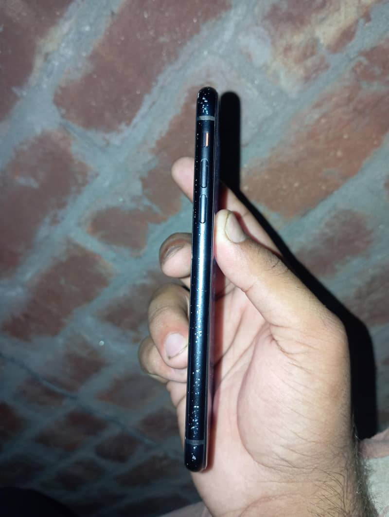 Apple iPhone XR 1