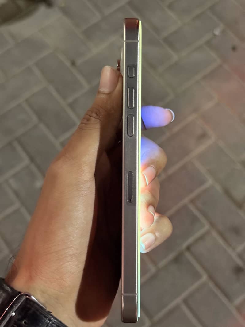 Apple iPhone 15 Pro Max 1
