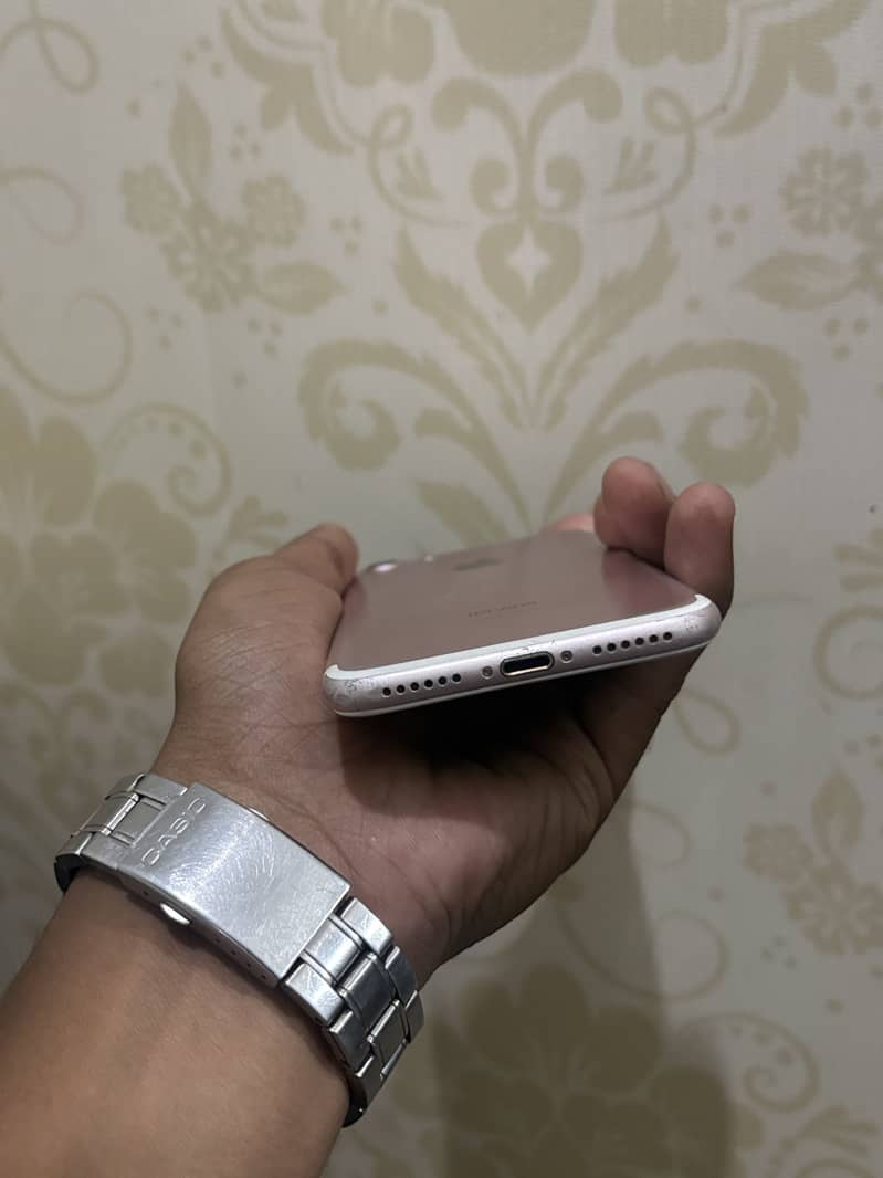 Apple iPhone 7 6