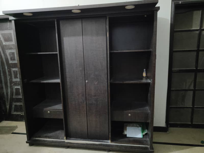 slide cupboard 0