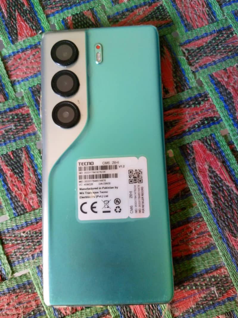 Tecno CAMON 40 Pro 0